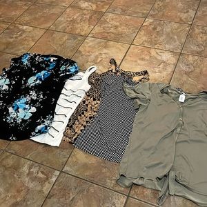 5 ladies blouses medium  20 dollars